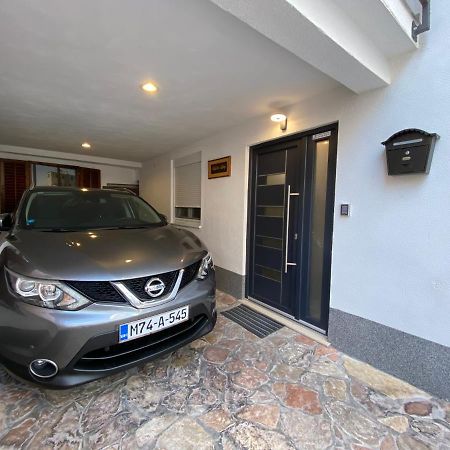 Apartments & Rooms Mostar Story Екстер'єр фото