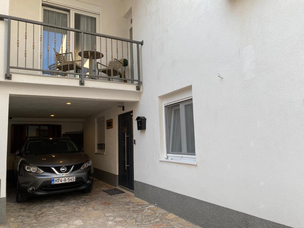 Apartments & Rooms Mostar Story Екстер'єр фото