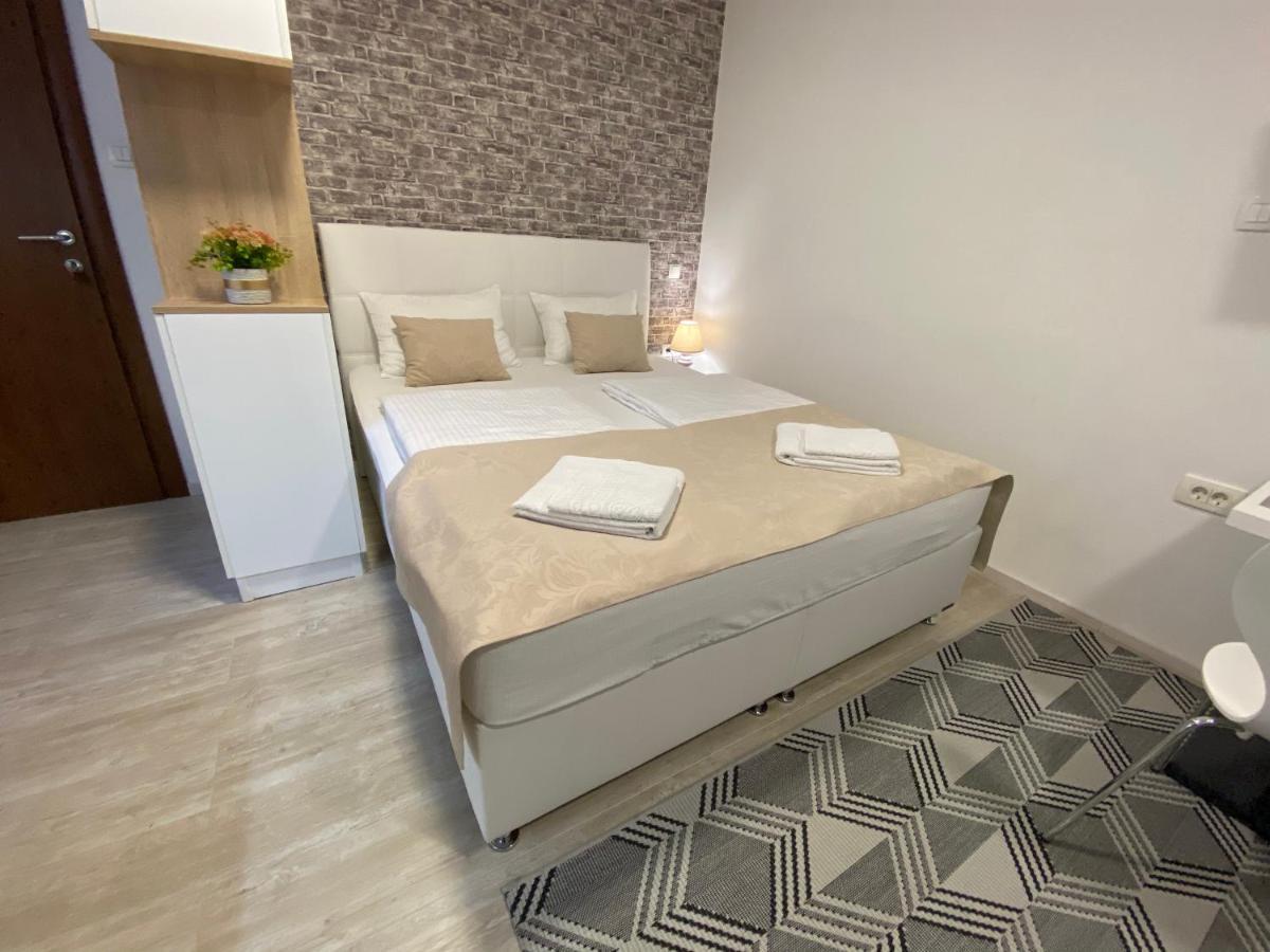 Apartments & Rooms Mostar Story Екстер'єр фото